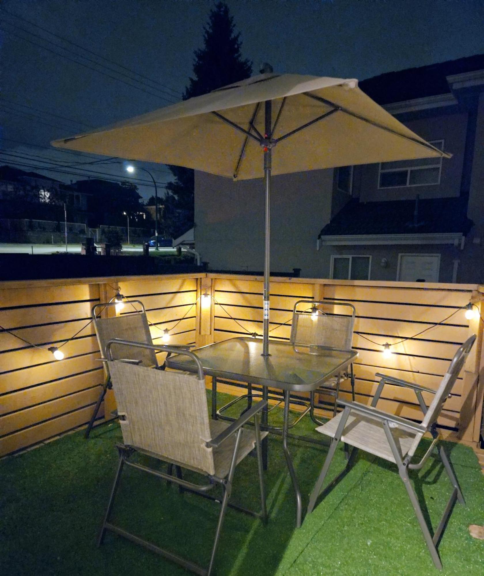 Cozy Stylish Black & White Design Room In The Heart Of Vancouver! Private Parking, Self Check-In & Just 4 Mins To Metrotown! Exterior foto